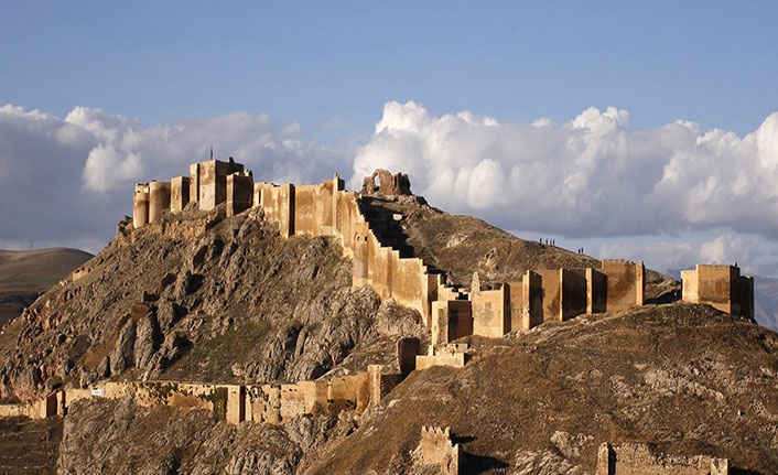 Bayburt Kalesi'ne Kültür Yolu