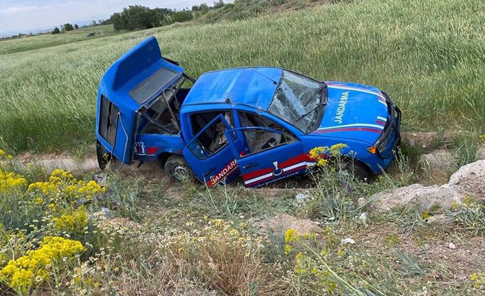 Askeri araç kaza yaptı: 6 yaralı