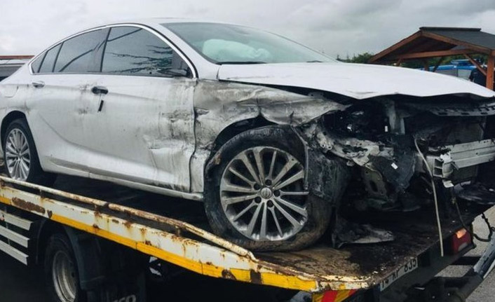 MHP'li vekillerin bulunduğu araç kaza yaptı