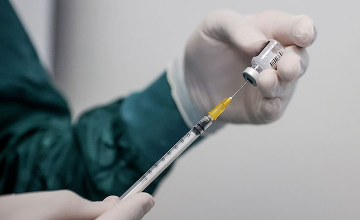 Dünya genelinde 2 milyar doza yakın Kovid-19 aşısı uygulandı