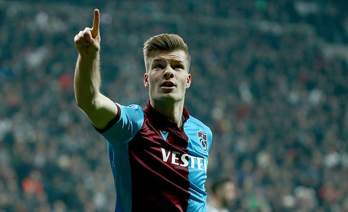 Trabzonspor taraftarından Sörloth'a mesaj yağmuru
