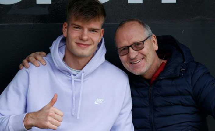 Sörloth'un babasından transfer açıklaması geldi