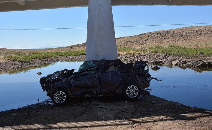 Düğün yolunda feci kaza! 5 kişi hayatını kaybetti