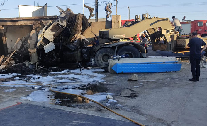 Askeri Tır kaza yaptı! 2 asker şehit