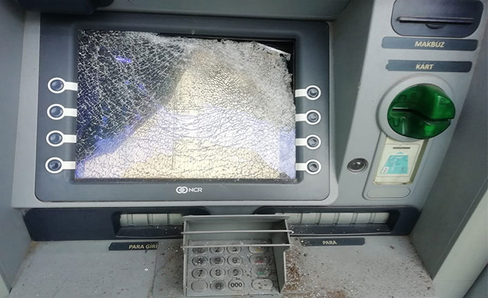 Gece vakti ATM'lere saldırı