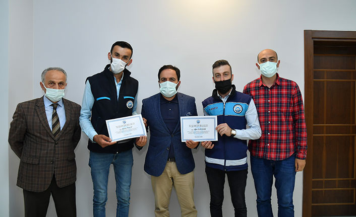 Trabzon'da çöpe atılan para görevlileri seferber etti