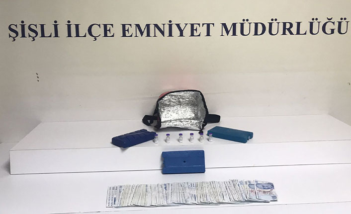Şüpheli şahsın poşetinden koronavirüs aşısı çıktı
