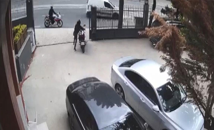 Çalıntı motosikletle, motosiklet çaldılar