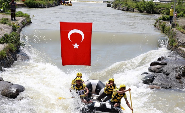 Rize'de Türkiye Rafting Şampiyonası 1. ayak maçları tamamlandı