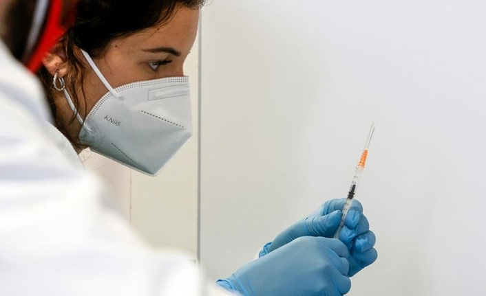 40 yaş için aşı randevusu başladı