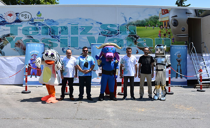 Su Elçileri Derneğince oluşturulan mobil tır Trabzon'a geldi