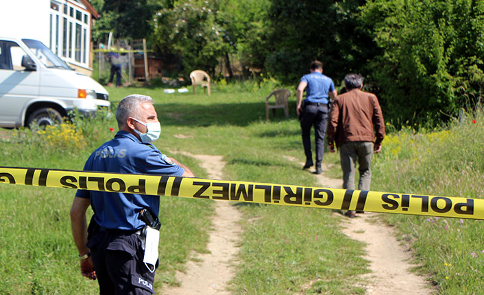 Kedisini öldüren köpeğin sahibini silahla vurdu