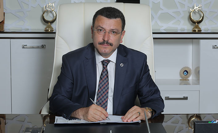 Başkan Genç: "Baba ailenin ana omurgası"