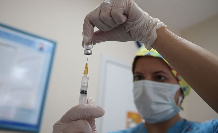 Bakan Koca açıkladı! Aşılamada yaş sınırı 30'a düştü