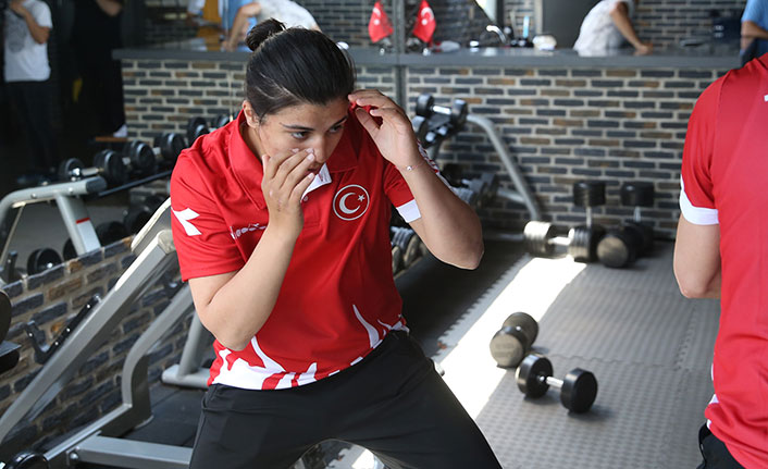 Busenaz Sürmeneli'nin olimpiyatlarda gözü altın madalyada