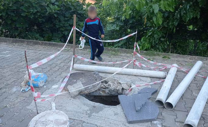 Trabzon’da açık bırakılan rögar kapağı tehlike saçıyor