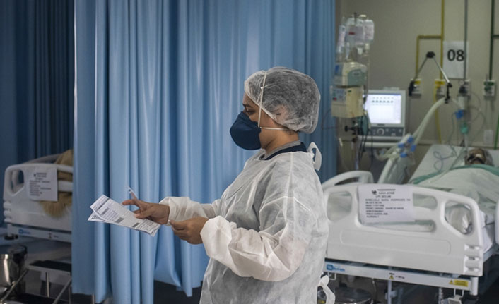 218 gün Kovid-19'u atlatamayan hasta inceleniyor