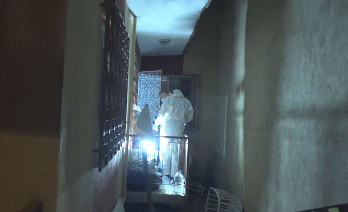 Korkunç cinayet! Kızı öldürüp balkona sakladı, cesedini damadı buldu