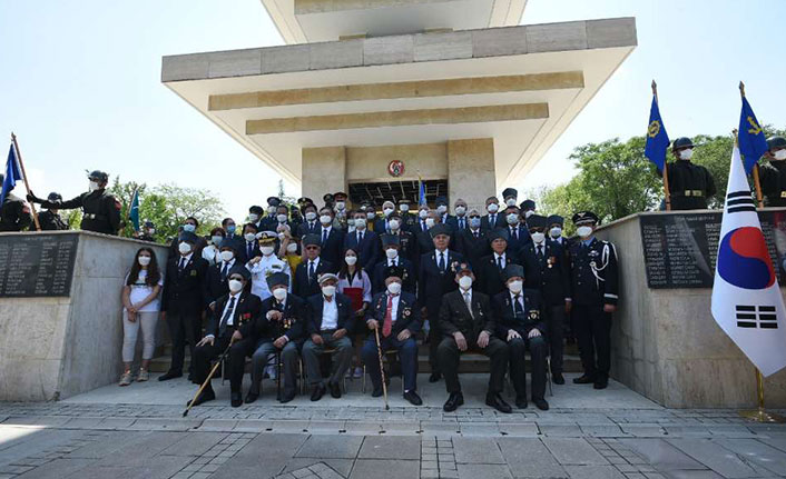 Kore'de savaşan Türk askerleri anıldı