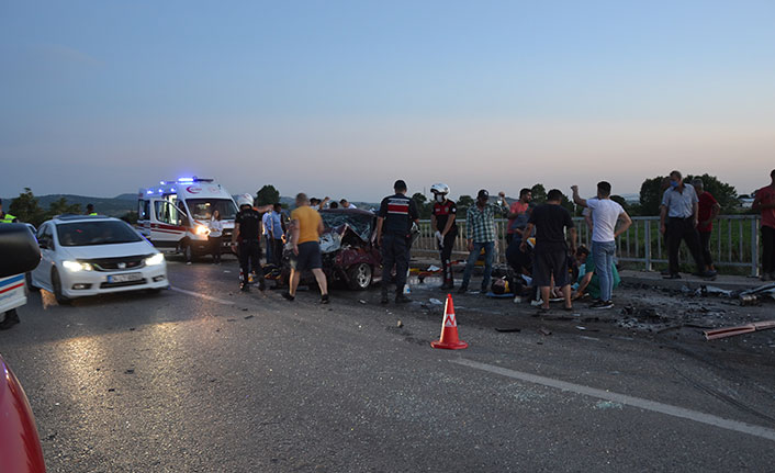 Çanakkale’de feci kaza: 3 ölü, 4 yaralı