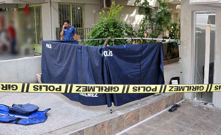 Sıcaktan bunalınca dinlenmek için oturduğu yerde öldü