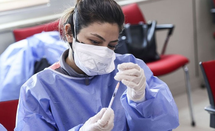 Bilim Kurulu üyesi açıkladı! "Onlara tek doz aşı yeterli"