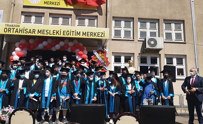 Ortahisar MEM ilk mezunlarını verdi