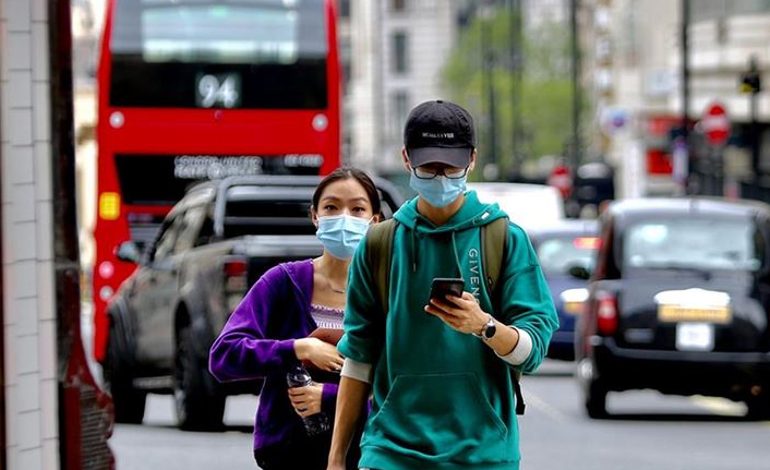 İngiltere'de son 24 saatte 27 bin 334 yeni vaka