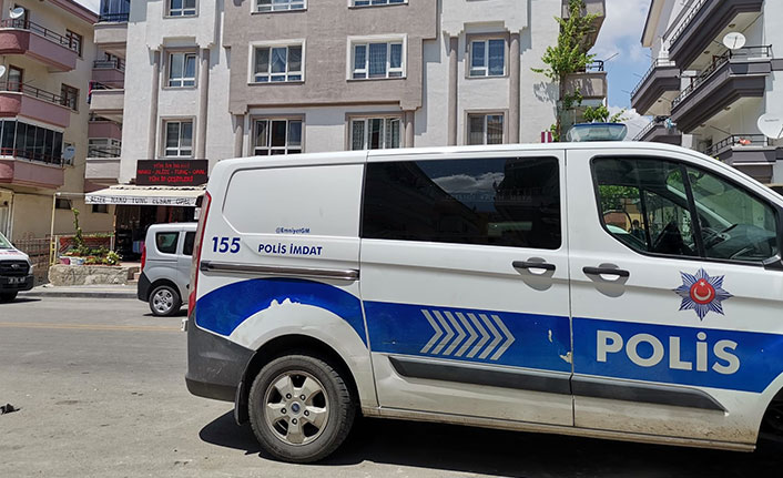 Cinnet geçiren anneanne kızını ve torunlarını öldürüp intihar etti