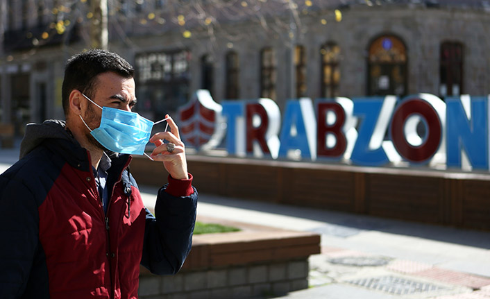 Bilim kurulu üyesinin bir şartı var! "Maskeyi şemsiye gibi yanımızda taşımamız mümkün"