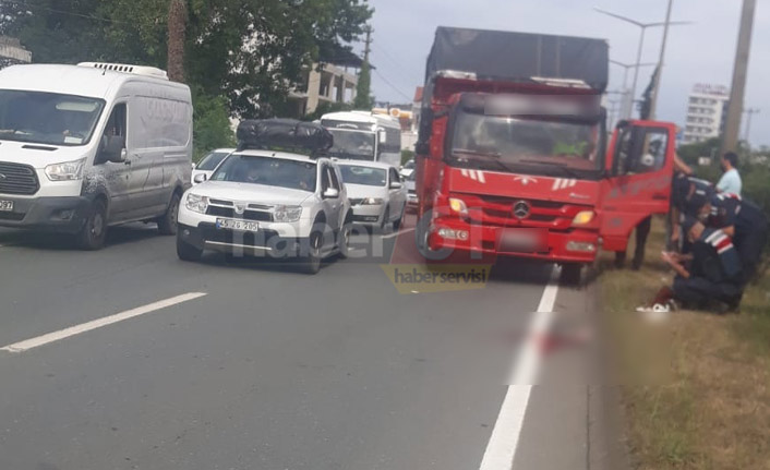 Trabzon'da yolun karşısına geçmek isterken kamyon çarptı! Yaşlı kadın….