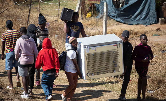 Güney Afrika’daki protestolarda 6 kişi hayatını kaybetti