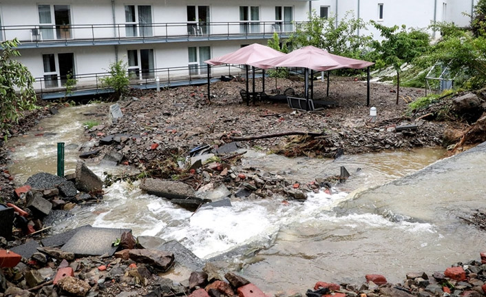 Almanya’da sel ve su baskını: 33 Ölü