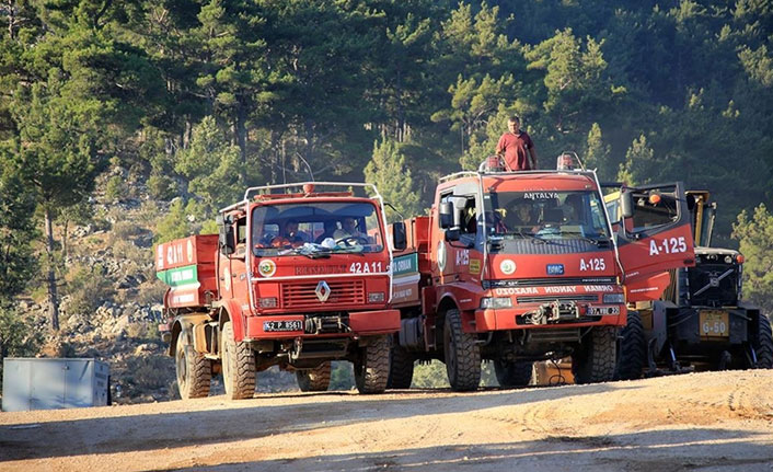 Mersin'deki orman yangını 3. gününde