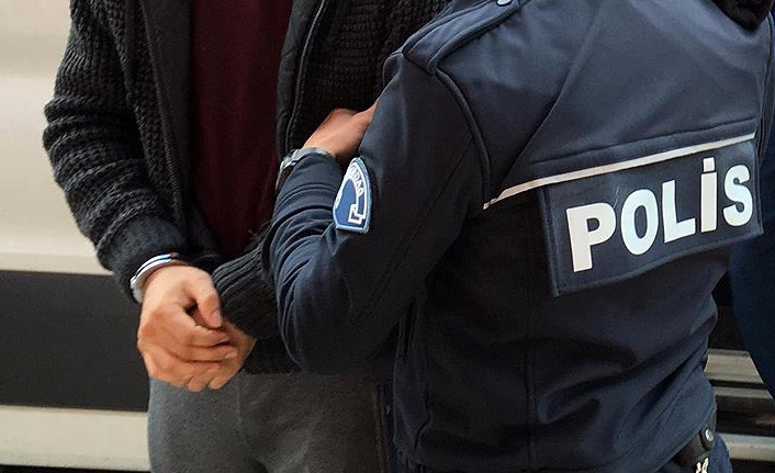 Trabzon’da Meydan bölgesinde iki koli ile yakalandı