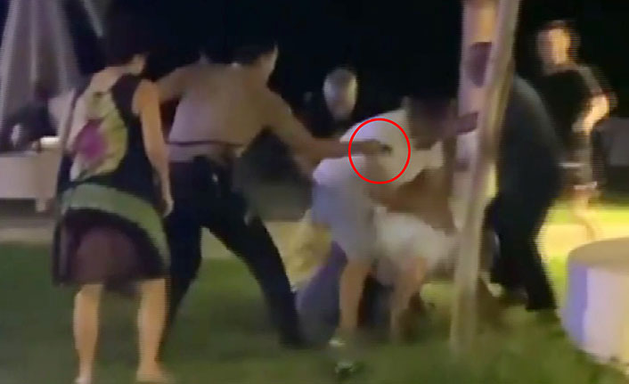 Kavga eden grubu biber gazı bile ayıramadı