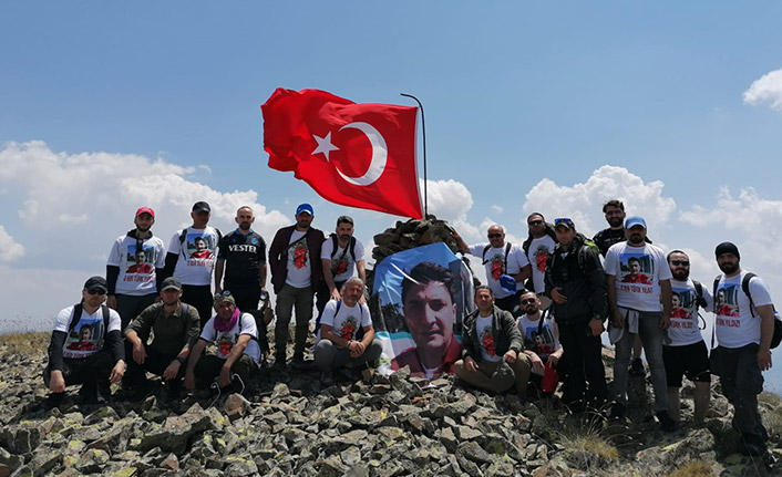 Şehit Pilot Burak Gençcelep için zirveye yürüdüler