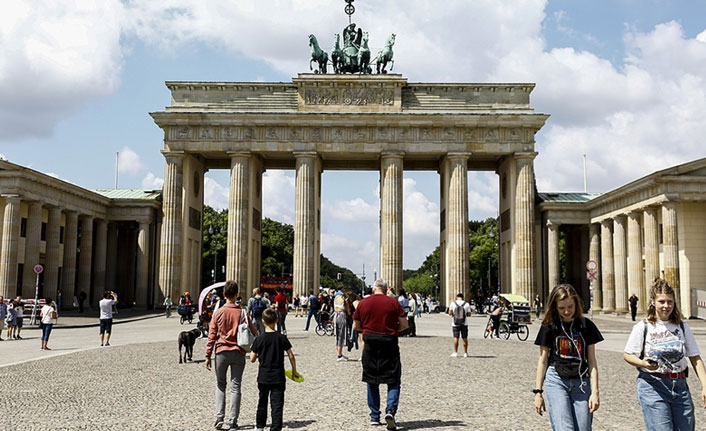 Almanya'da yeni vakaların yüzde 84'ü Delta varyantı