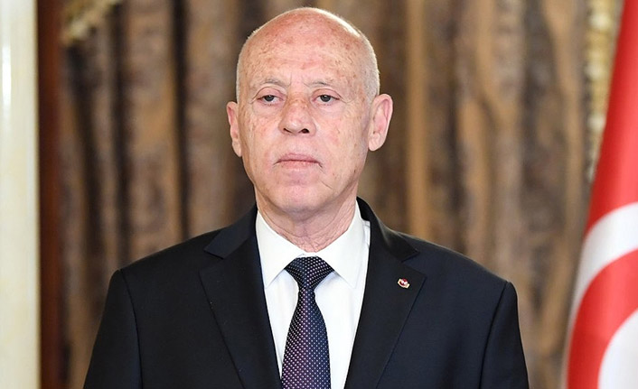 Tunus'ta darbe girişimi! Cumhurbaşkanı ordu desteğiyle yönetime el koydu