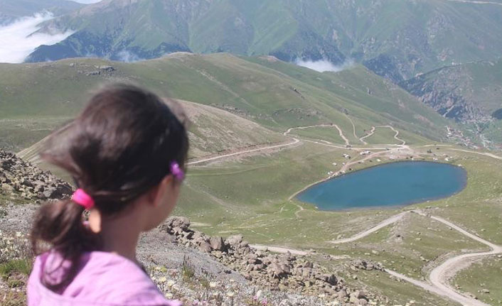 Trabzon sınırındaki göller büyülüyor