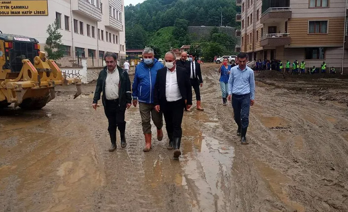 Ekrem İmamoğlu'ndan sel bölgesine yardım eli