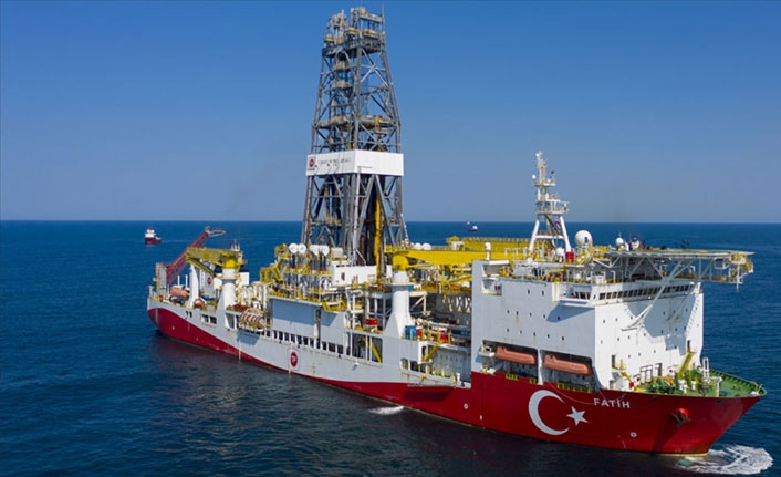 Fatih sondaj gemisi Karadeniz'de sondaja başladı