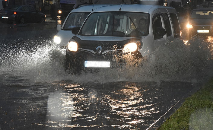 Doğu Karadeniz için uyarı! Sağanak kapıda