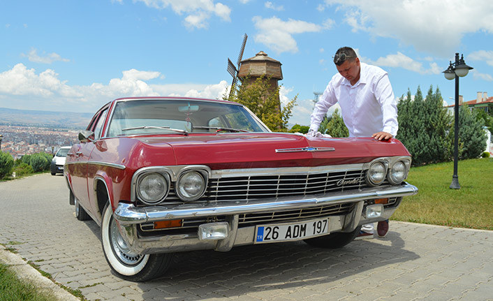 Sıfır araç fiyatına 1965 model klasik otomobil aldı