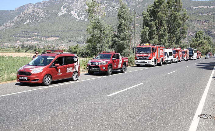 İBB ekipleri yangın bölgesinde