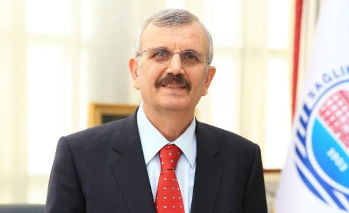 Sağlık Bilimleri Üniversitesi YKS 2021 şampiyonlarına burs erecek