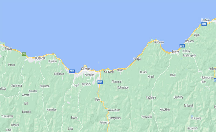 Karayollarında bakım ve onarım çalışmaları sürüyor: Piraziz-Giresun-Tirebolu yolunda çalışma.