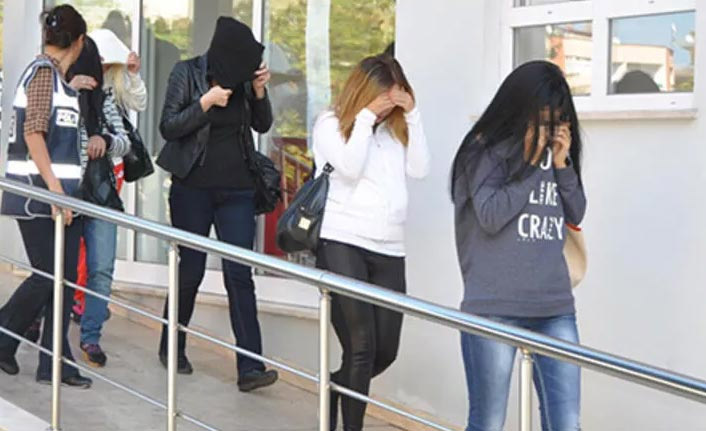 Trabzon’da fuhuş operasyonunda 5 kadın yakalandı. 7 Ağustos 2021