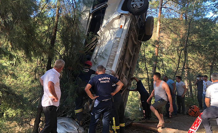 Türbe ziyaretinden dönerken bu hale geldi! 8 ölü, 11 yaralı