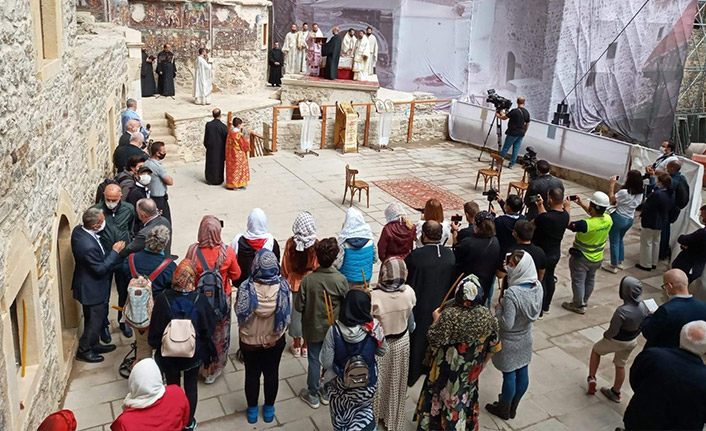 Sümela Manastırı ayine hazır